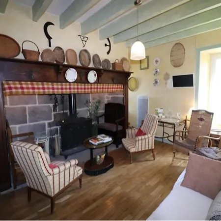 In Auvergne Near Puy Mary Semesterbostad *