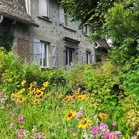 Semesterbostad In Auvergne Near Puy Mary *