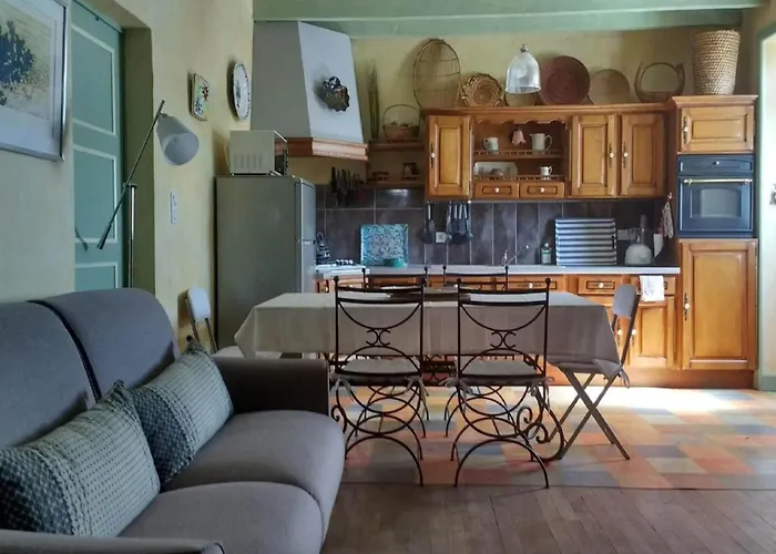 Holiday home In Auvergne Near Puy Mary