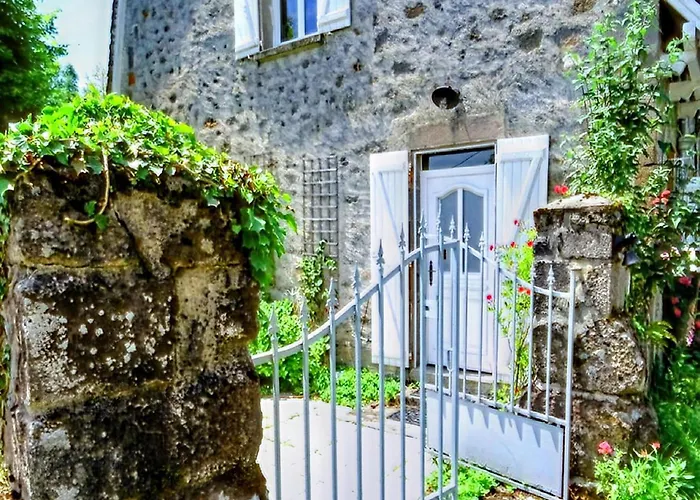 In Auvergne Near Puy Mary Holiday home