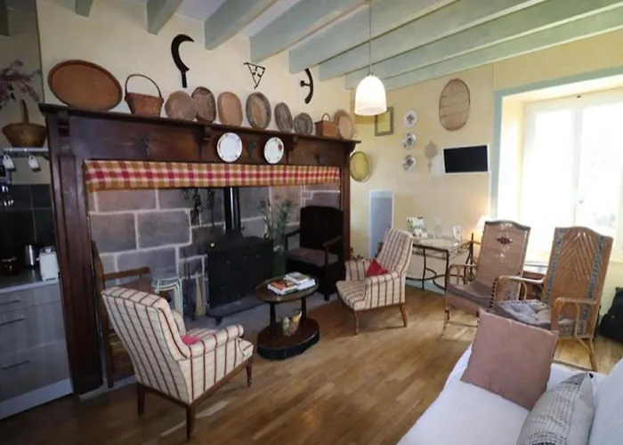 In Auvergne Near Puy Mary Holiday home *