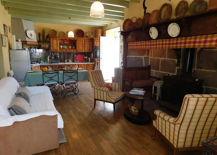 Holiday home In Auvergne Near Puy Mary Saint-Cirgues-de-Malbert