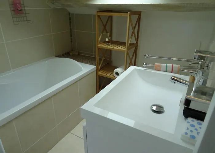 Holiday home In Auvergne Near Puy Mary Saint-Cirgues-de-Malbert